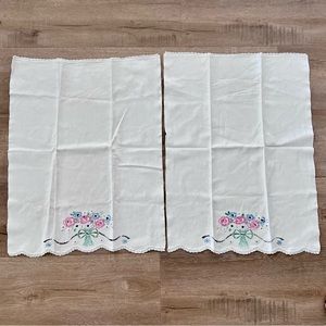 Vintage 2 PCs Rectangle Hand‎ Embroidered Cotton Table Cloth Napkin 23” X 16.5”